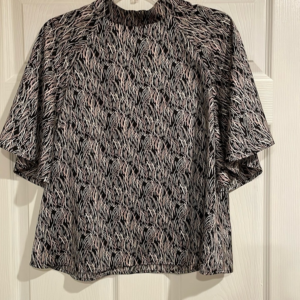 Flutter sleeve dressy blouse